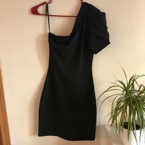 One shoulder, fitted black dress